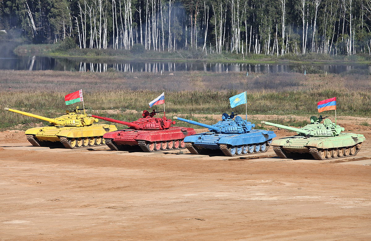 1200px-T-72B_-TankBiathlon2013-01