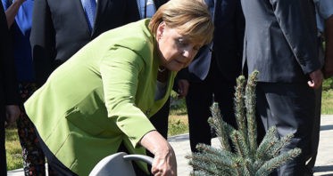 Меркель посетила Мемориальный комплекс жертв Геноцида армян