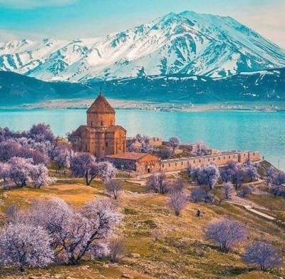 Armenian_Church_gz_01