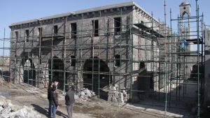 Пострадавшая в результате турецко-курдских столкновений армянская церковь Святого Киракоса будет восстановлена. Фоторяд